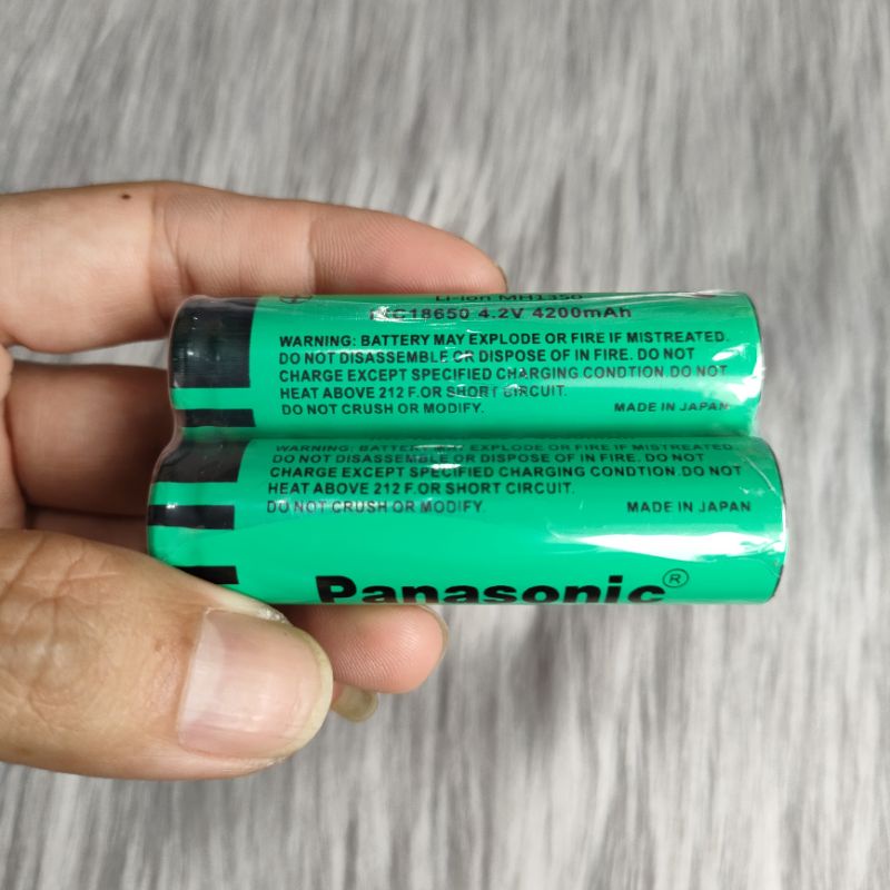 Pin sạc 18650 4.2V Panasonic 4200mAh chính hãng Nhật Pin 3.7V nặng đầu bằng màu xanh lá dùng đèn pin quạt sạc dự phòng