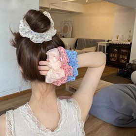 Scrunchies vải voan họa tiết trái tim