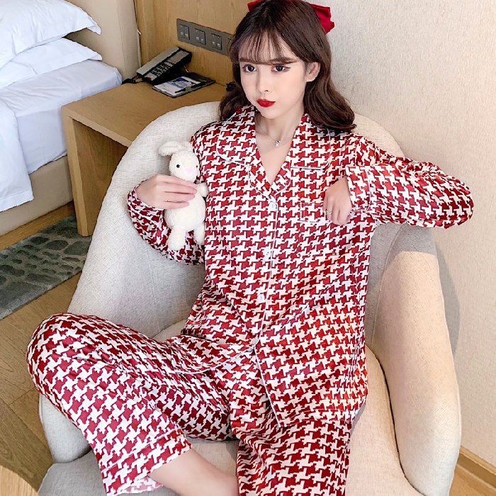 Bộ Đồ Ngủ Vải Lụa Satin Tay Dài In Họa Tiết Da Báo Dành Cho Nữ