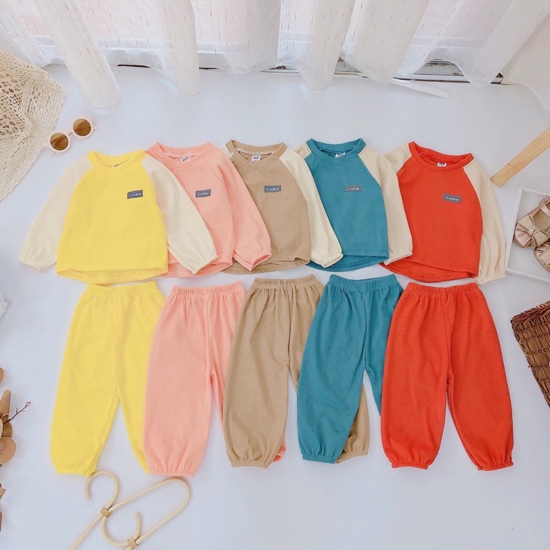 Bộ thu đông in logo Cookie cho bé, chất liệu len tăm cao cấp