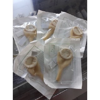 CABOT TIỂU NAM HỘP 50 CÁI- DỤNG CỤ HỖ TRỢ ĐI TIỂU CHO BỆNH NHÂN NAM
