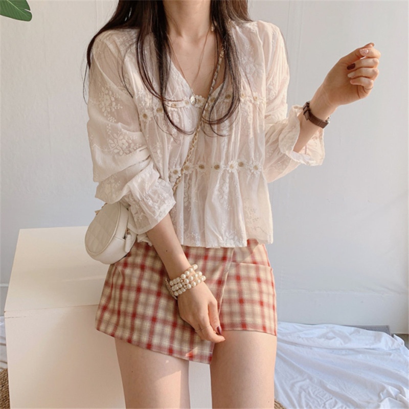 Áo Kiểu Nữ Cổ Chữ V Họa Tiết Hoa Thời Trang