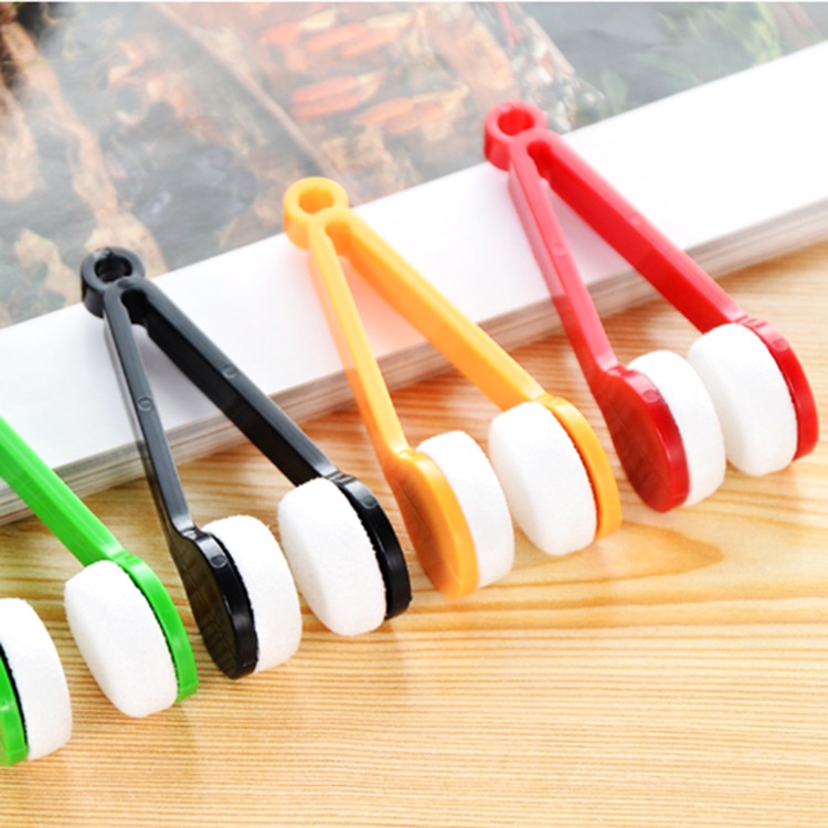 Dụng Cụ Lau Chùi, Vệ Sinh Mắt Kính Chuyên Dụng Chất Liệu Microfiber Mềm Nhỏ Gọn, Tiện Lợi Có Lỗ Treo Móc Khóa