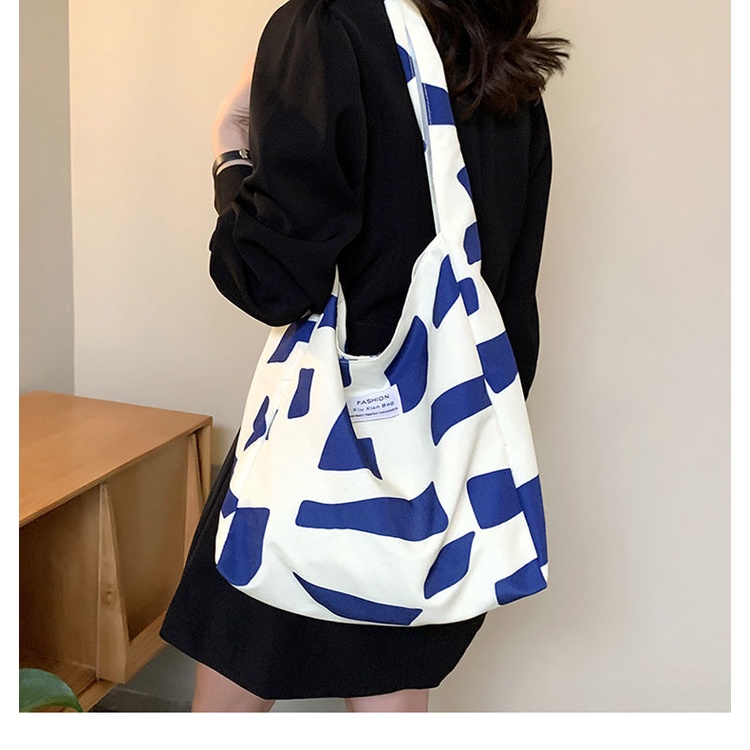 Túi Xách Đeo Chéo Một Bên Vai Dung Tích Lớn Cho Nữ