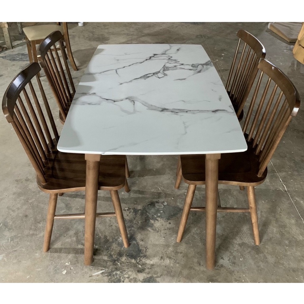 Bộ bàn ăn 4 ghế gỗ. miễn phí giao hàng HCM