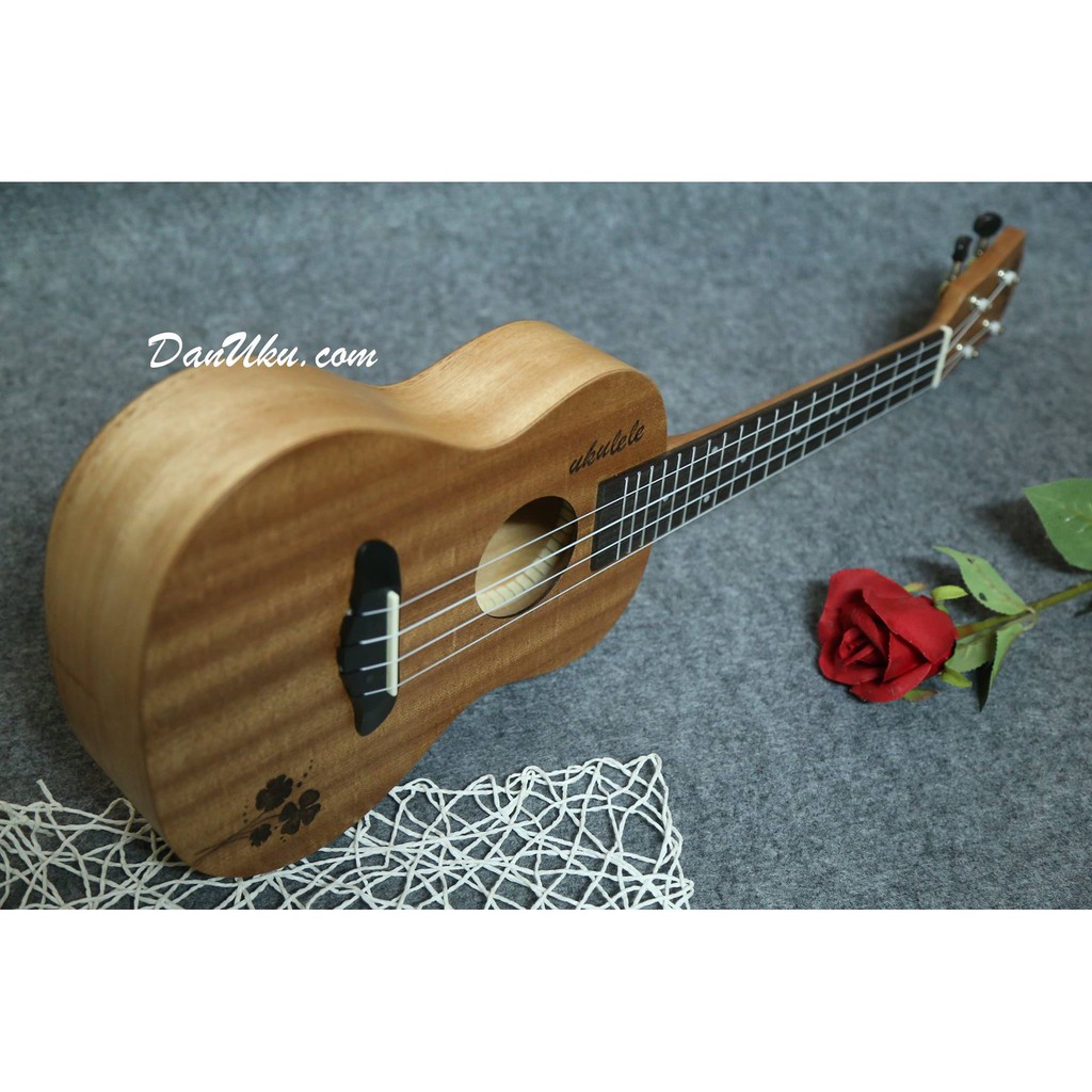 Đàn Ukulele Concert BWS 23inch Cỏ Bốn Lá (Tặng Full 9 món phụ kiện)