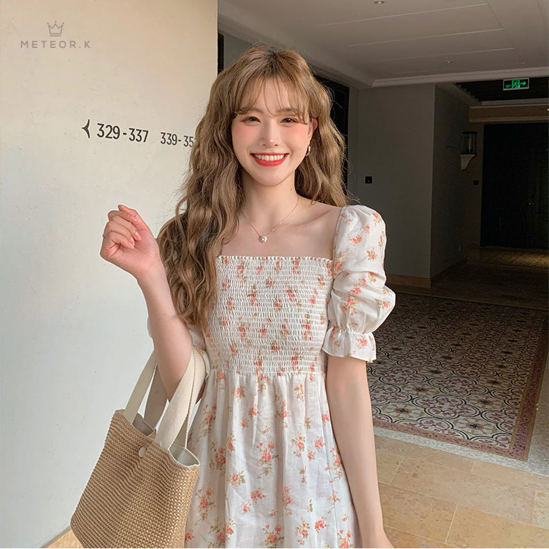 Đầm hoa tay ngắn xinh xắn dành cho nữ