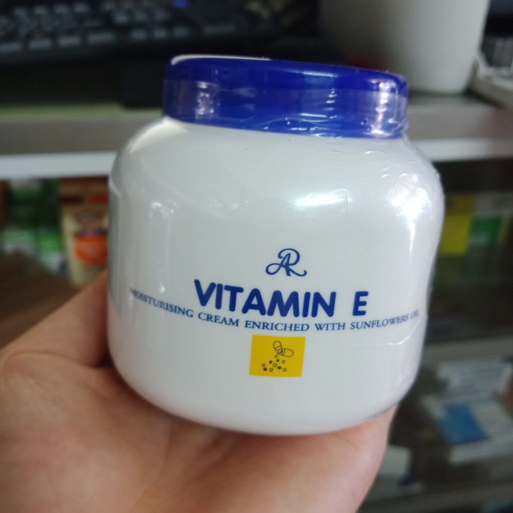 Sữa tắm kem dưỡng da và sữa rửa mặt VITAMIN E Thailand