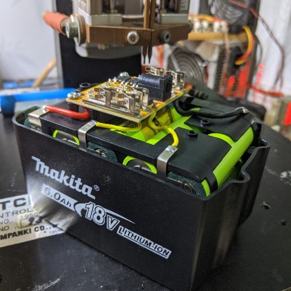 Pin Makita 18V 6AH mạch sạc adapter