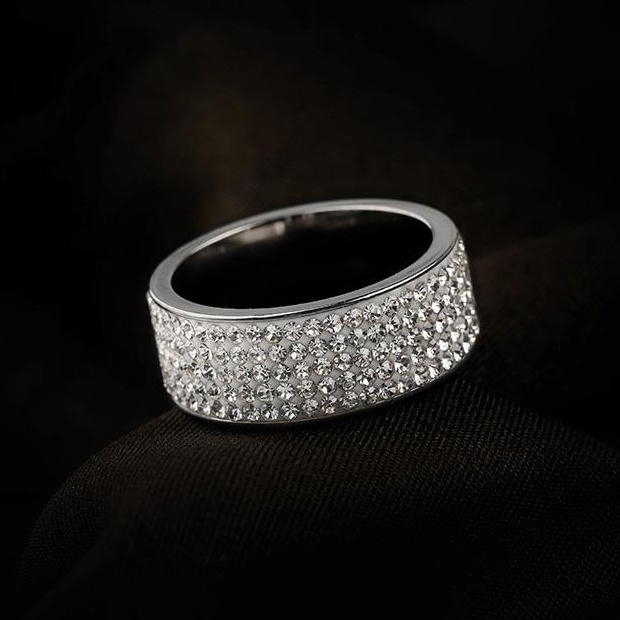 Nhẫn Thời Trang Bling Bling Kuu Clothes DRING Màu Bạc Đính Đá Lấp Lánh Màu Bạc Trắng Chất Liệu Titan Không Gỉ