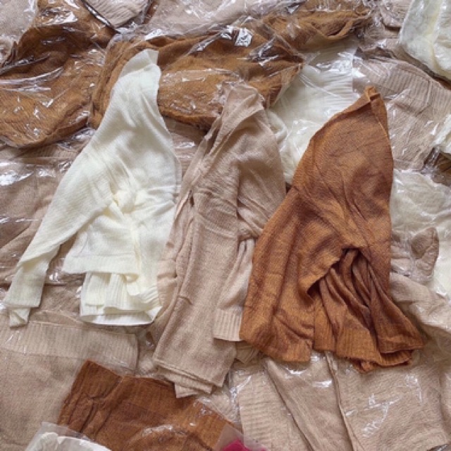 Cardigan len trơn mỏng