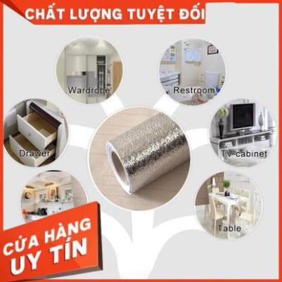 Cuộn giấy bạc dán bếp cách nhiệt, miếng decal dán tường nhà bếp chống thấm bền đẹp