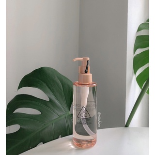 Dầu tẩy trang 3 Cê E màu hồng