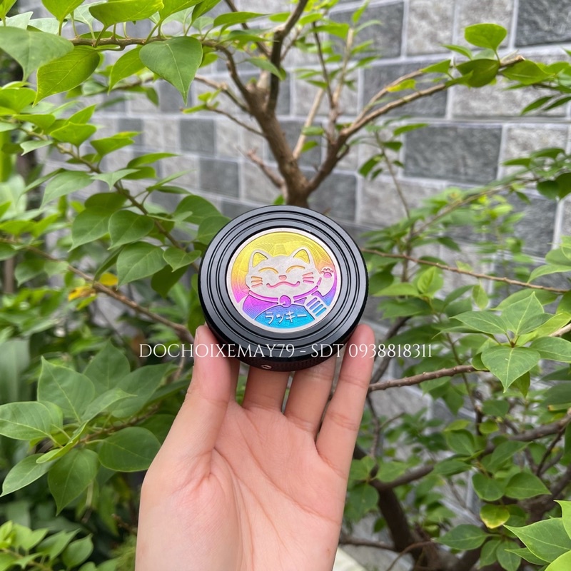 Chụp nắp xăng nhôm CNC tặng kèm logo titan