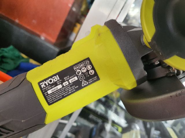 Máy cắt sắt và mài RYOBI  xuất đi Australia
