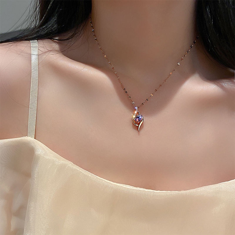 Vòng cổ nữ chất liệu titan đính đá pha lê lấp lánh thiết kế thời trang sang trọng