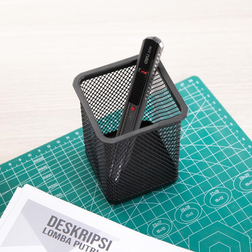 Dao rọc giấy kim loại Deli E2036