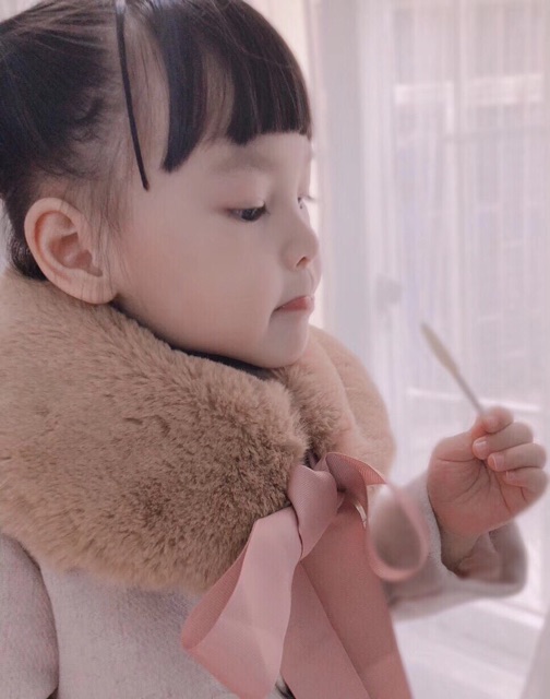 Áo khoác dạ bé gái