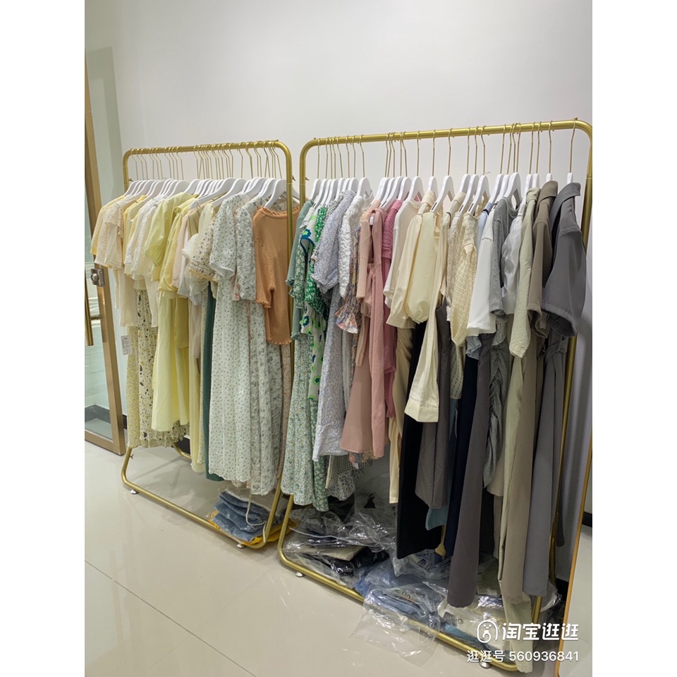 móc treo quần áo-mắc gỗ màu trắng-có rãnh chống trượt-đầu móc xoay 360 độ-chuyên dùng cho shop-gia đình,...