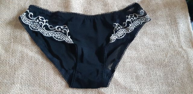 Quần lót Annie, hàng công ty