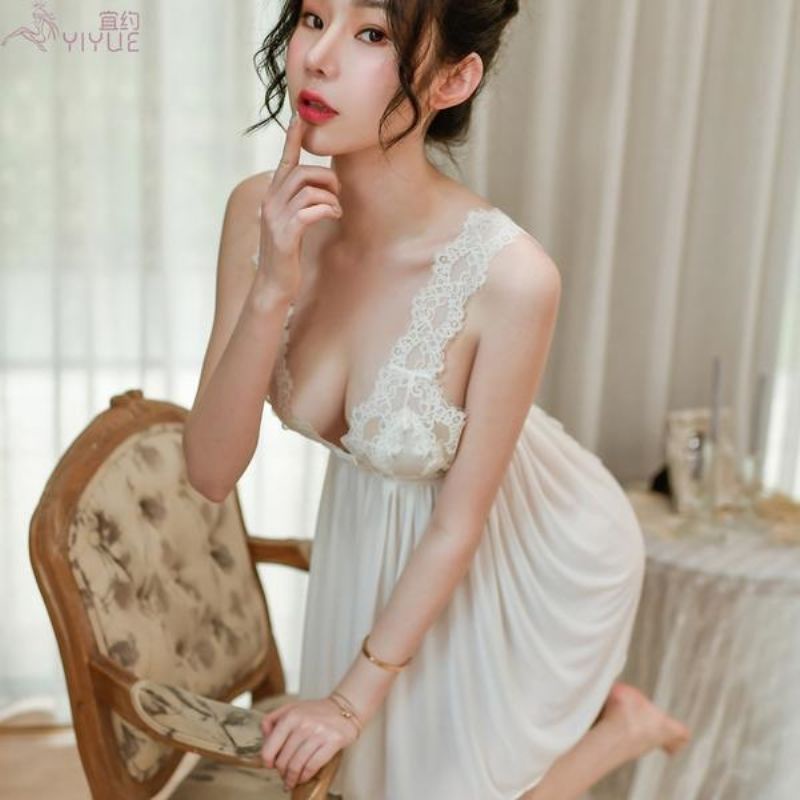 Đầm Ngủ Cổ Chữ V Phối Ren Trong Suốt Quyến Rũ Cho Nữ