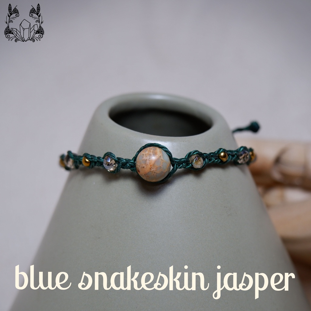 Twinkle-Green ( đọc nội dung ) Vòng tay tông xanh lá, thắt dây, handmade, dễ thương, may mắn