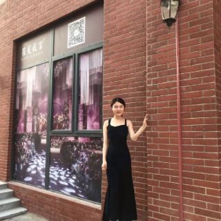 Váy 2 dây xẻ tà ulzzang