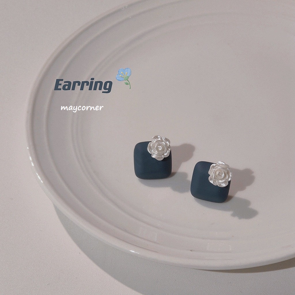 Khuyên tai hình học đính hoa trắng lạ mắt chốt bạc 925 cao cấp B940