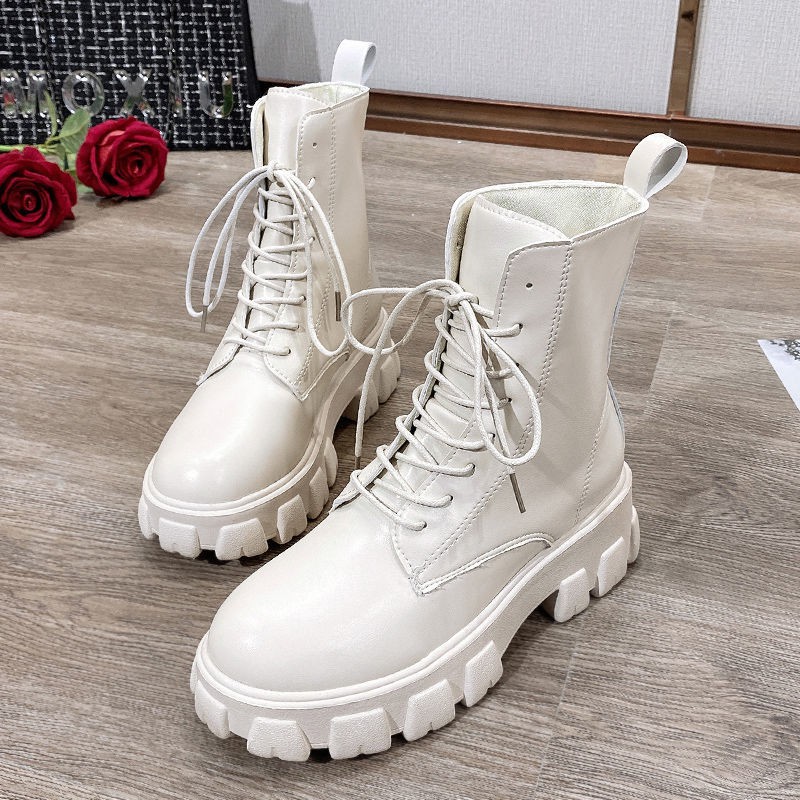 BOOTS NỮ CỔ LỬNG THẮT DÂY KHÔNG KHÓA KÉO ĐẾ CAO 6CM KHÔNG ĐỘN