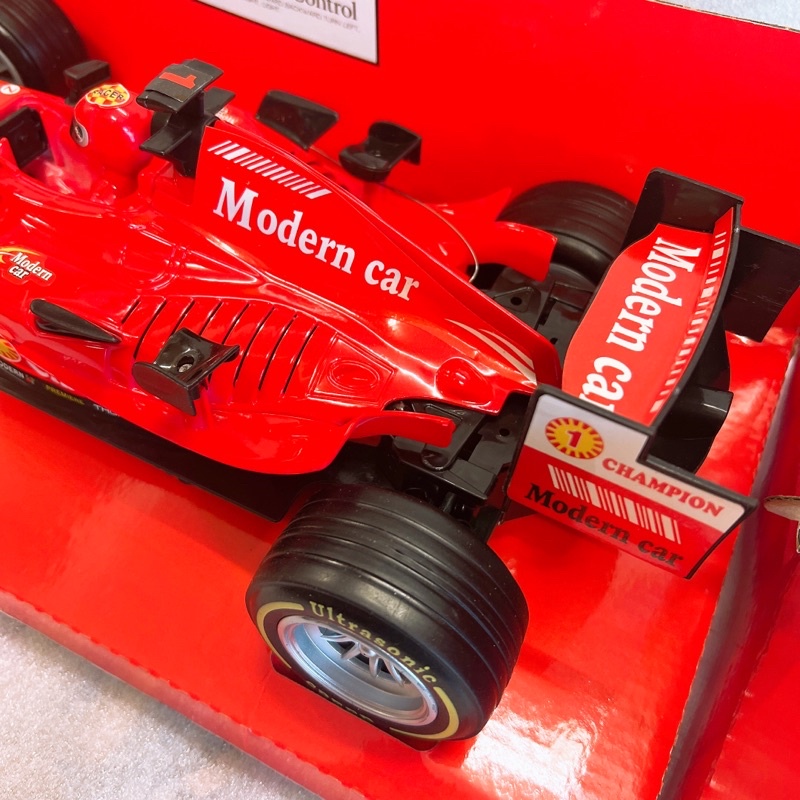 Xe đua F1 Ferrari điều khiển kiểu dáng vô lăng 87B