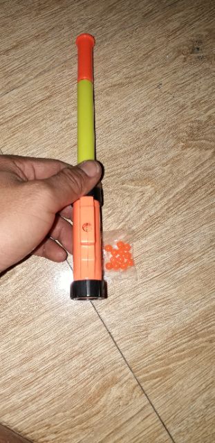 Chiếc ống thổi bi bằng nhựa rất đẹp