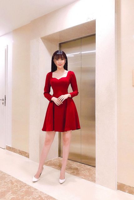 ĐẦM XOÈ TAY DÀI