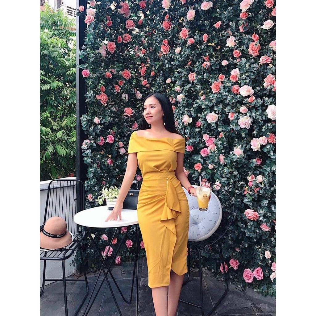 Đầm body trễ vai đính cườm ôm dáng