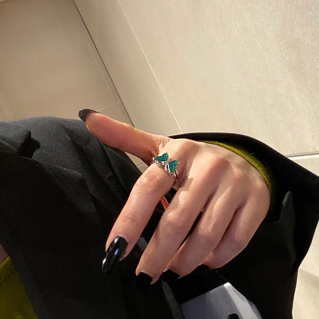 Nhẫn Thời Trang Hình Bướm Có Thể Điều Chỉnh Nhiệt Độ