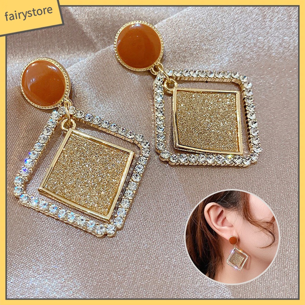 Bông Tai Dáng Dài Tạo Hình Độc Đáo Cho Nữ