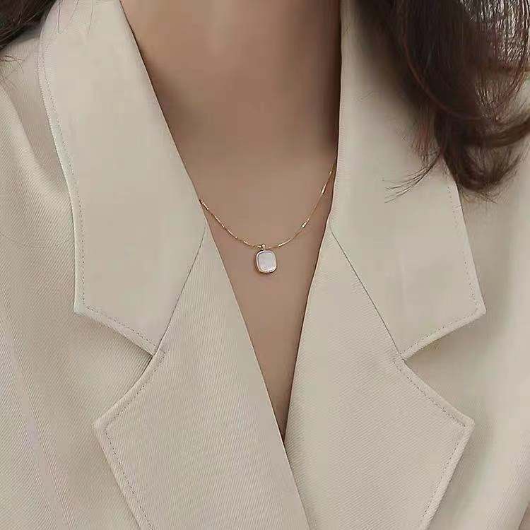 Vòng cổ mặt đá opal hình vuông đơn giản thời trang