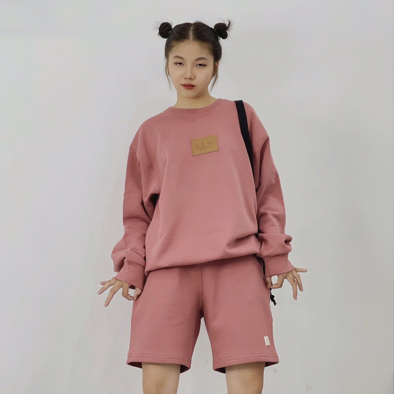 ÁO SWEATER + QUẦN SHORT