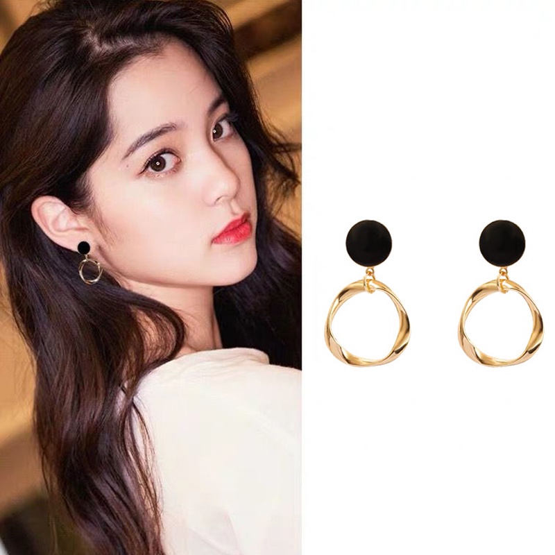 Bông tai màu đen kiểu dáng thanh lịch dành cho nữ