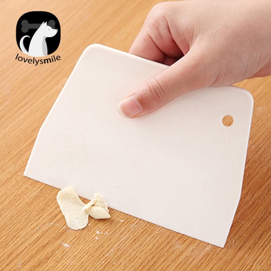 L ~✔ Dụng Cụ Cắt Bột Làm Bánh Bằng Nhựa Tiện Dụng Cho Nhà Bếp
