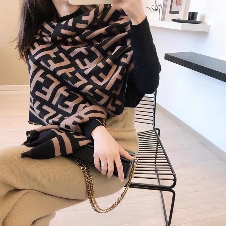 Ms qiu dong han Khăn choàng cổ hai mặt in chữ FF bản mới
 | BigBuy360 - bigbuy360.vn