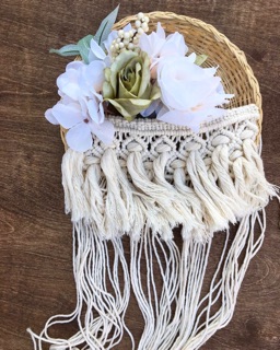 Giỏ hoa macrame treo tường