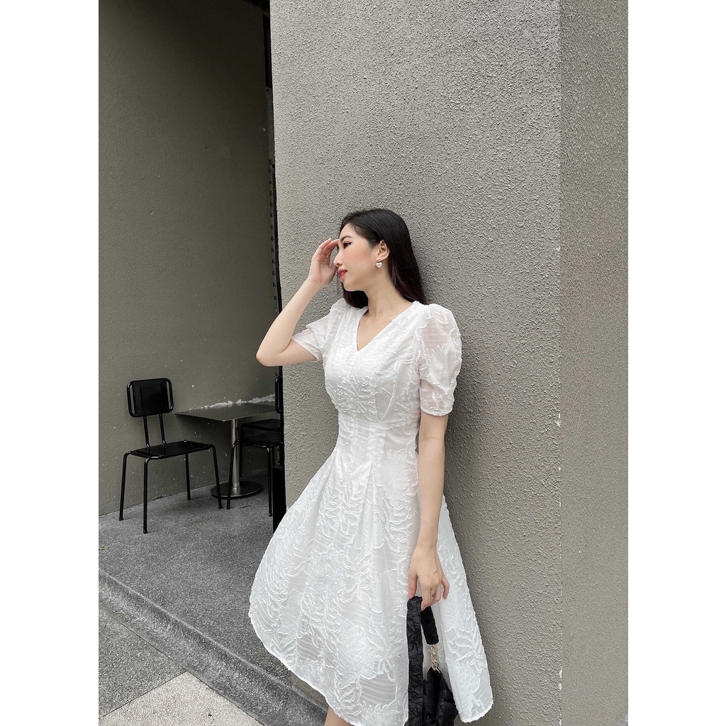 Đầm nữ dạo phố, dự tiệc cổ V, dáng xòe .siêu sang chãnh - TT002