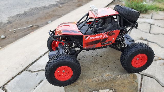[RẺ VÔ ĐỊCH] XE ĐIỀU KHIỂN ĐỊA HÌNH LEO NÚI ROCK CRAWLER PIN SẠC NHIỀU MẪU