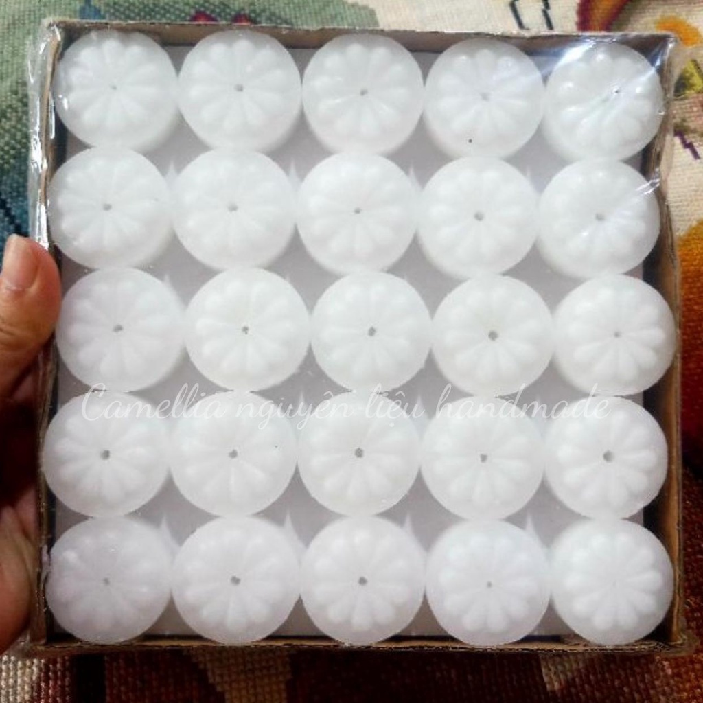 Sáp Hoa Mai Vuốt Chỉ Thêu Giúp Chỉ Không Bị Xù Và Rối