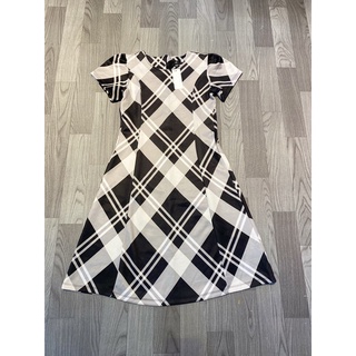 SALE Đầm thun kẻ ô nữ size M