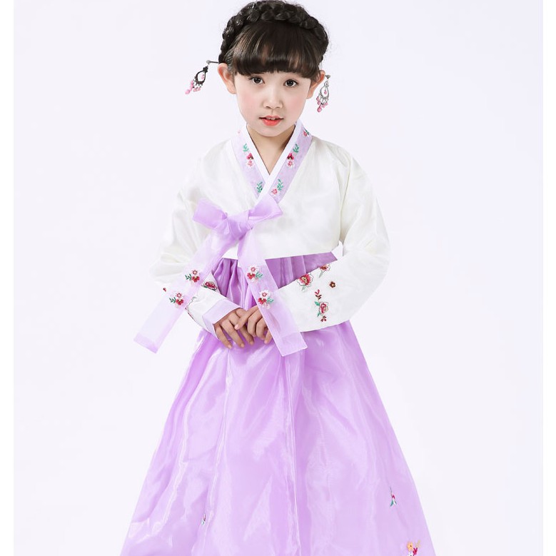 S10. Hanbok thêu hoa cho bé gái-có link cho người lớn. Hàng đặt trước 8 ngày. S10