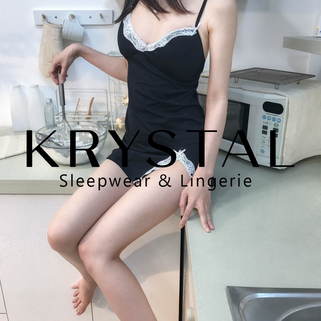 Váy cotton đen xẻ đùi viền ren trắng KRYSTAL KV10