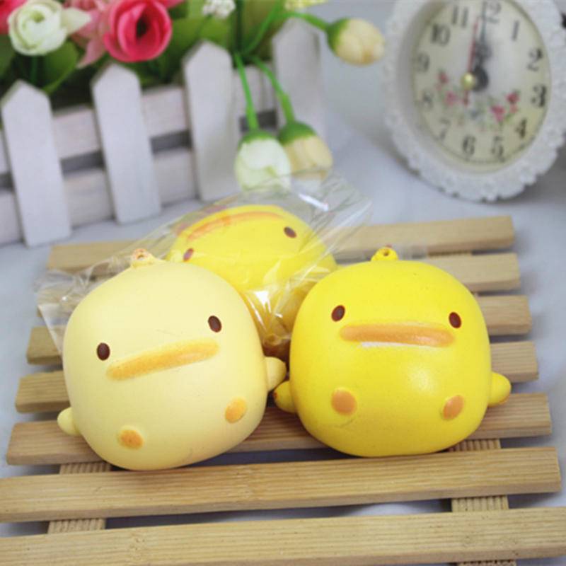 Móc Khóa Pu Dẻo Màu Vàng Đậm Có Móc Khóa