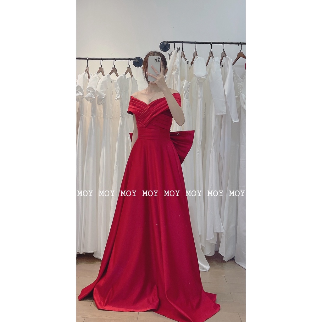 Váy bệt vai phi xếp ly eo nơ dài đan lưng - Váy cưới thiết kế