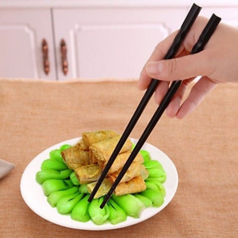 Vỉ 10 đôi đũa phíp nhựa đen kháng khuẩn melamin